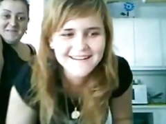Daughter and not her mom and aunt on webcam flash